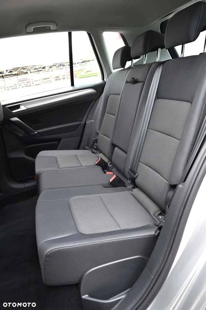 Volkswagen Golf Sportsvan - 33