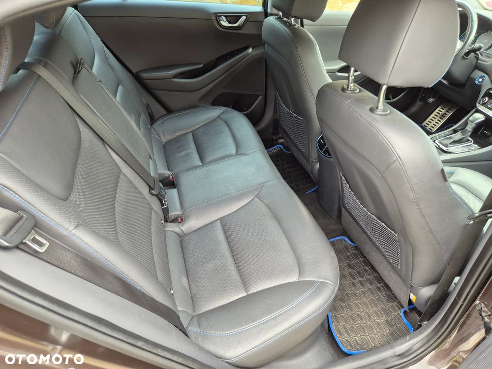 Hyundai IONIQ 1.6 GDI Premium - 26