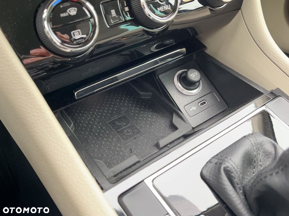 Skoda Superb 2.0 TDI SCR 4x4 L&K DSG - 34