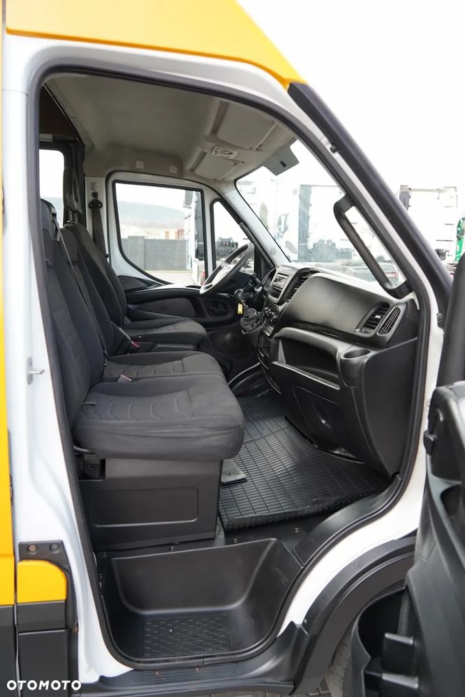 Iveco DAILY 35-130 / BRYGADÓWKA / 7 MIEJSC / BLASZAK / FURGON / SPROWADZONY - 30