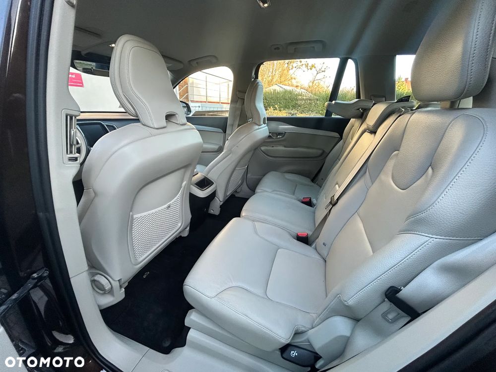 Volvo XC 90 D5 AWD Kinetic - 11