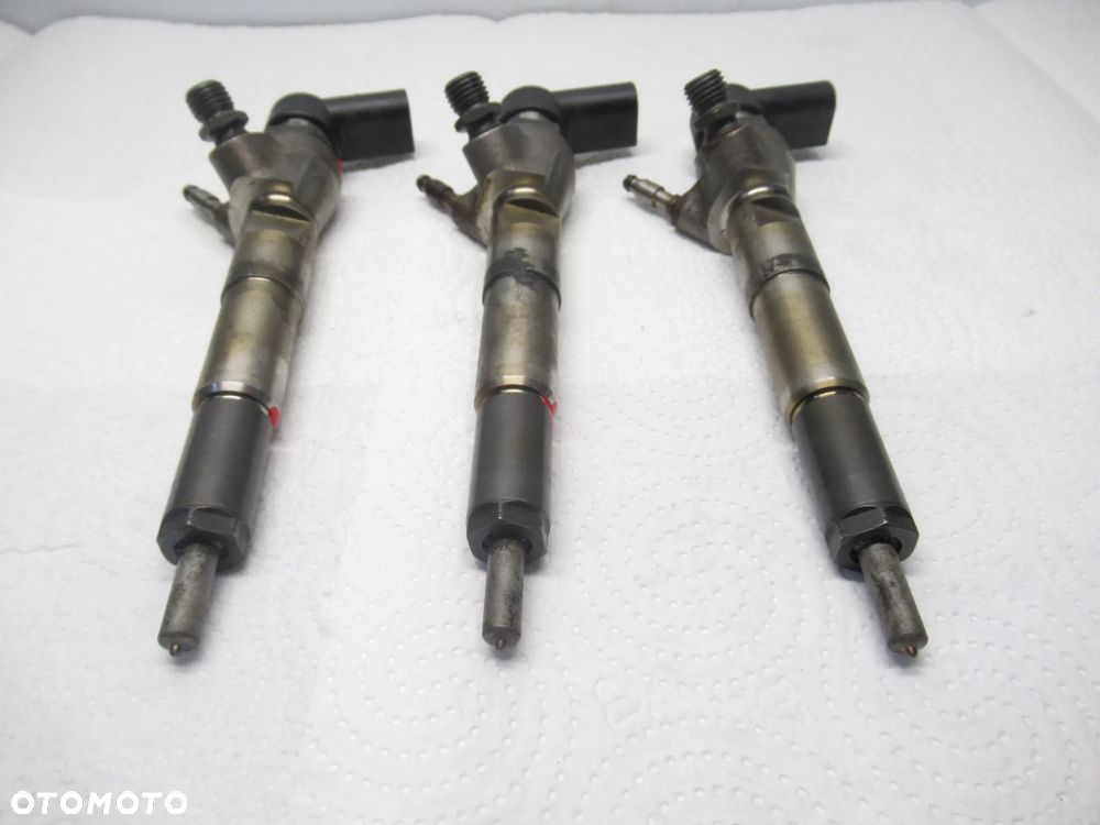 Wtryskiwacz Dacia Nissan Renault Mercedes1.5 DCI H8201100113 166006212R - 2