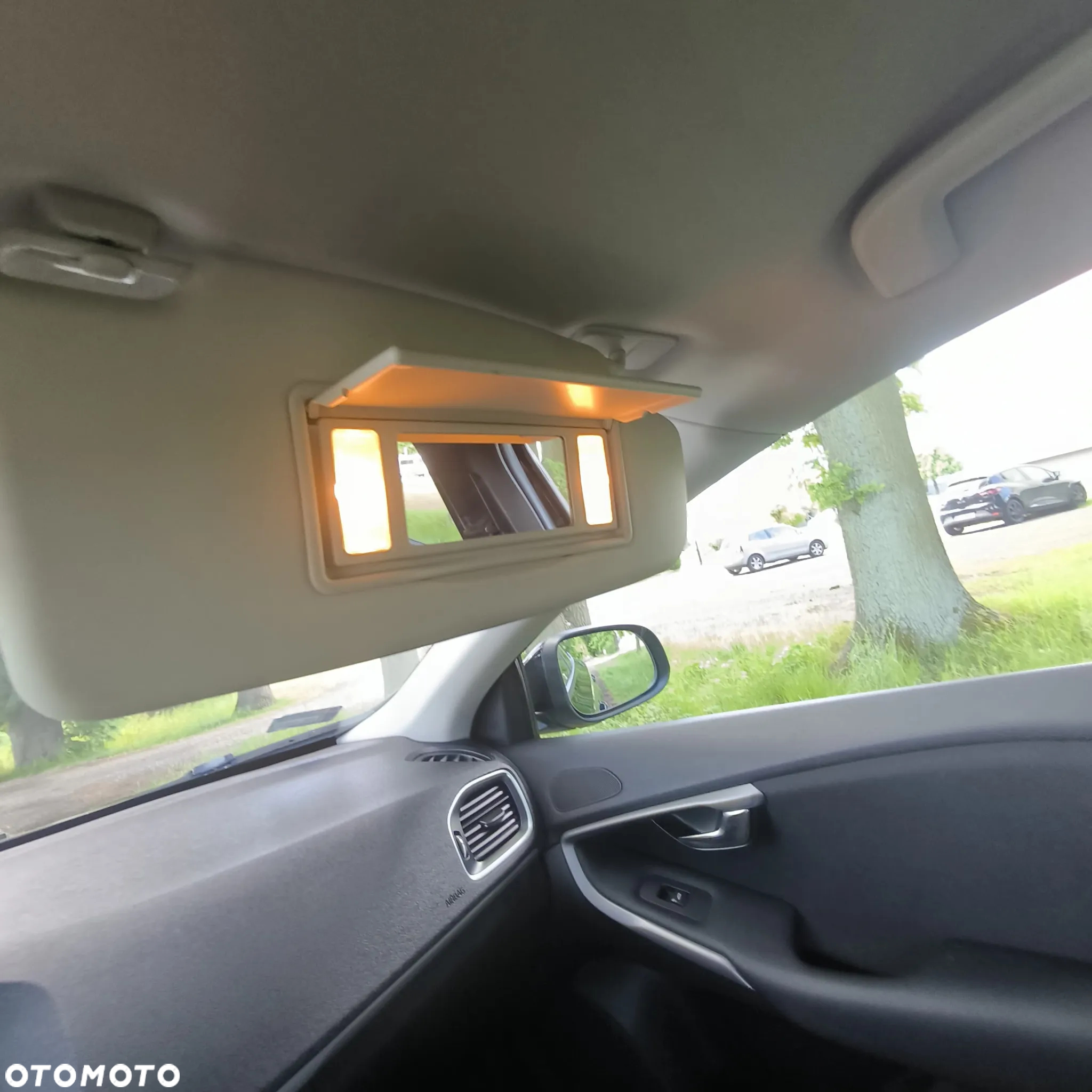 Volvo V40 D2 Kinetic - 20