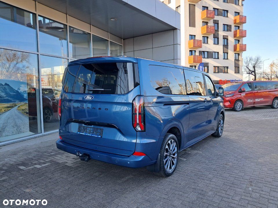 Ford Tourneo Custom - 3