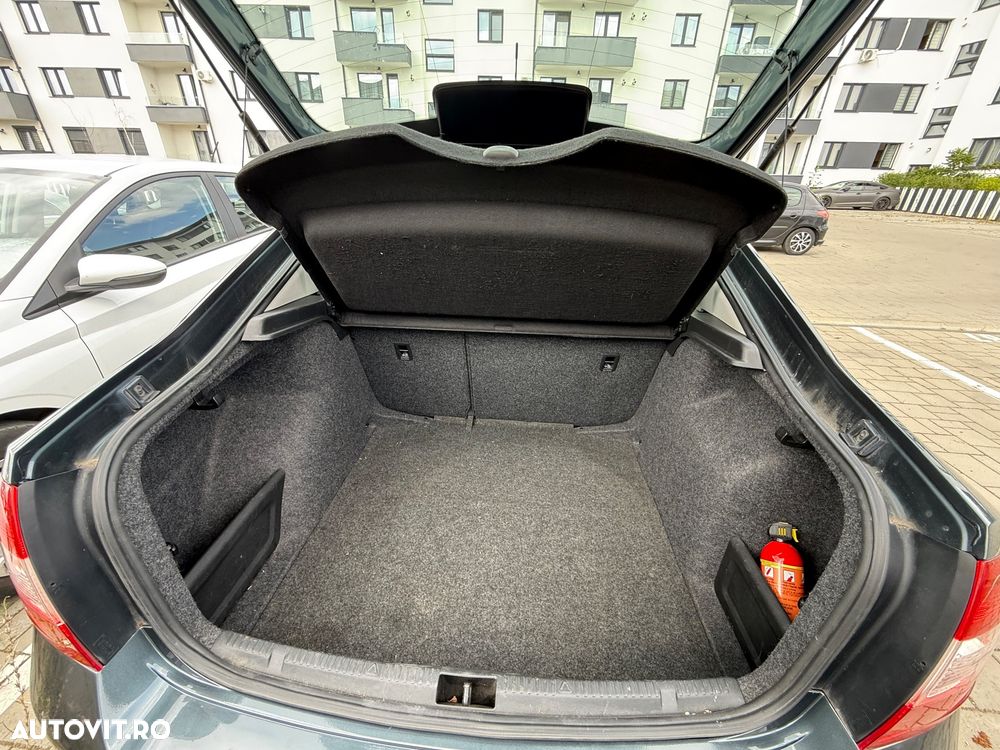 Skoda RAPID 1.2 TSI Ambition - 6
