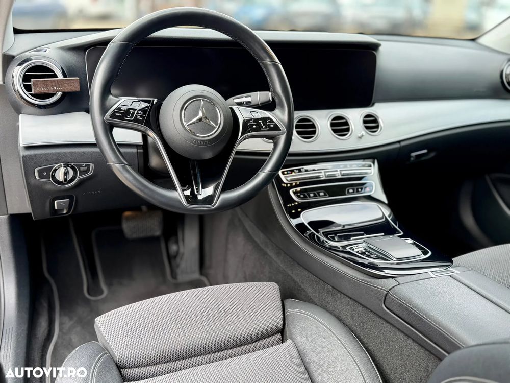 Mercedes-Benz E 300 4MATIC 9G-TRONIC Avantgarde - 16