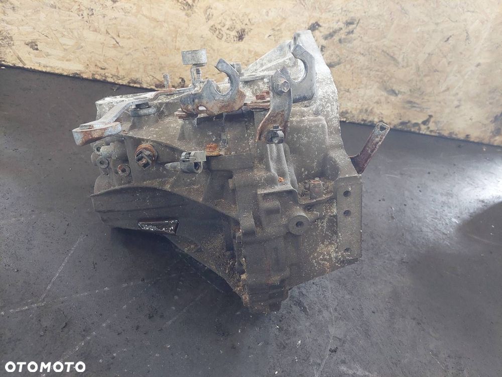 SKRZYNIA BIEGÓW TOYOTA YARIS II 1.33 16V MANUAL 6 BIEGÓW - 4