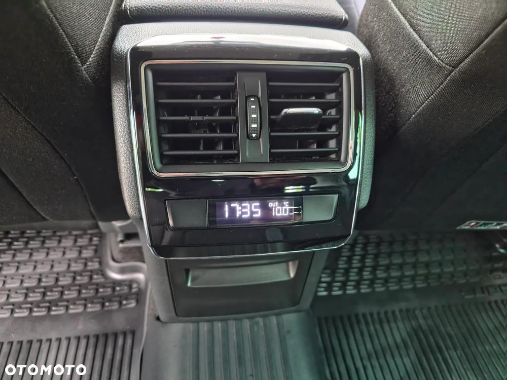 Skoda Superb 2.0 TSI Ambition DSG - 29