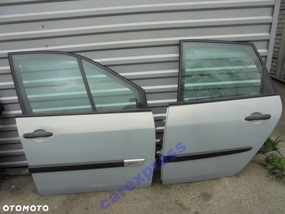 RENAULT MEGANE SCENIC 04 DRZWI PRAWA STRONA Ww - 1