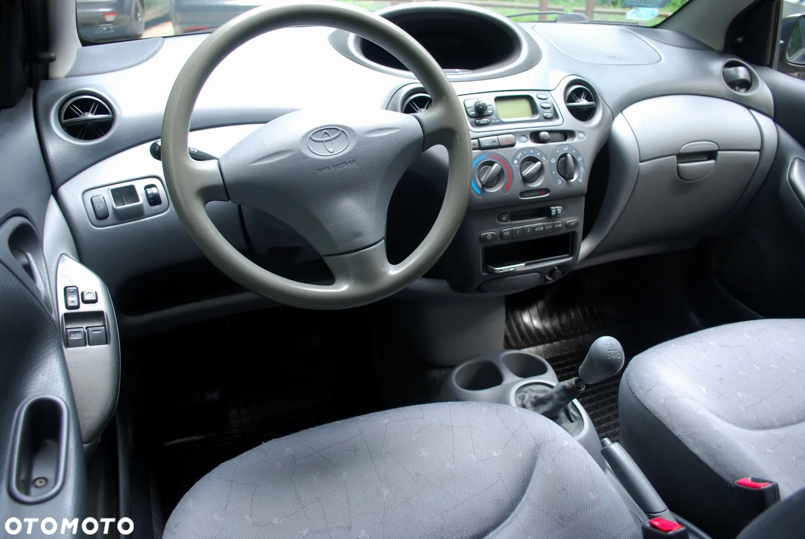 Toyota Yaris 1.0 Luna - 7