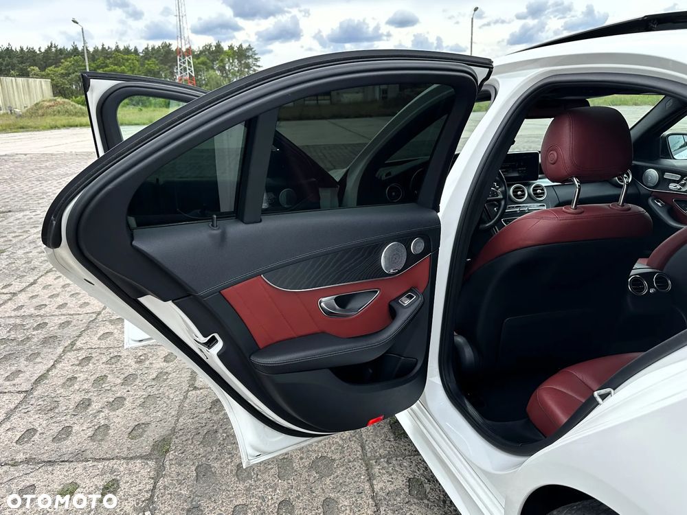 Mercedes-Benz Klasa C 450 AMG 4-Matic 7G-TRONIC - 14