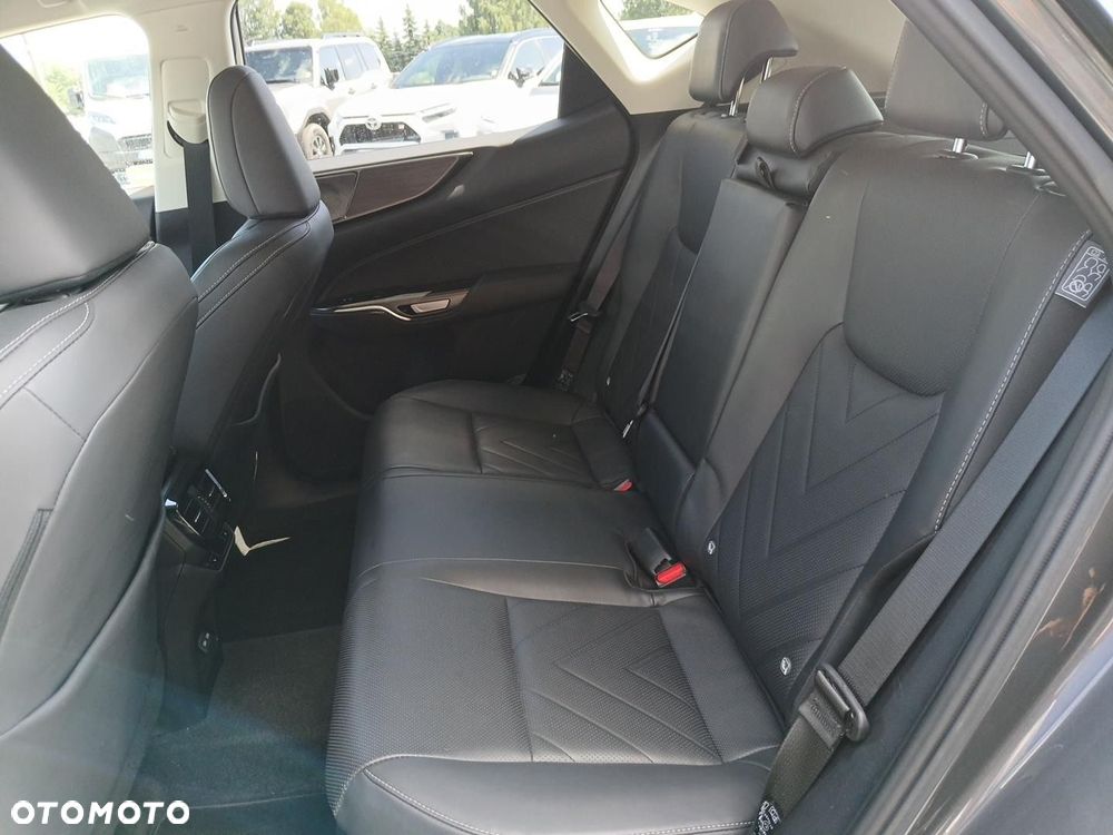 Lexus NX 350h Omotenashi AWD - 16