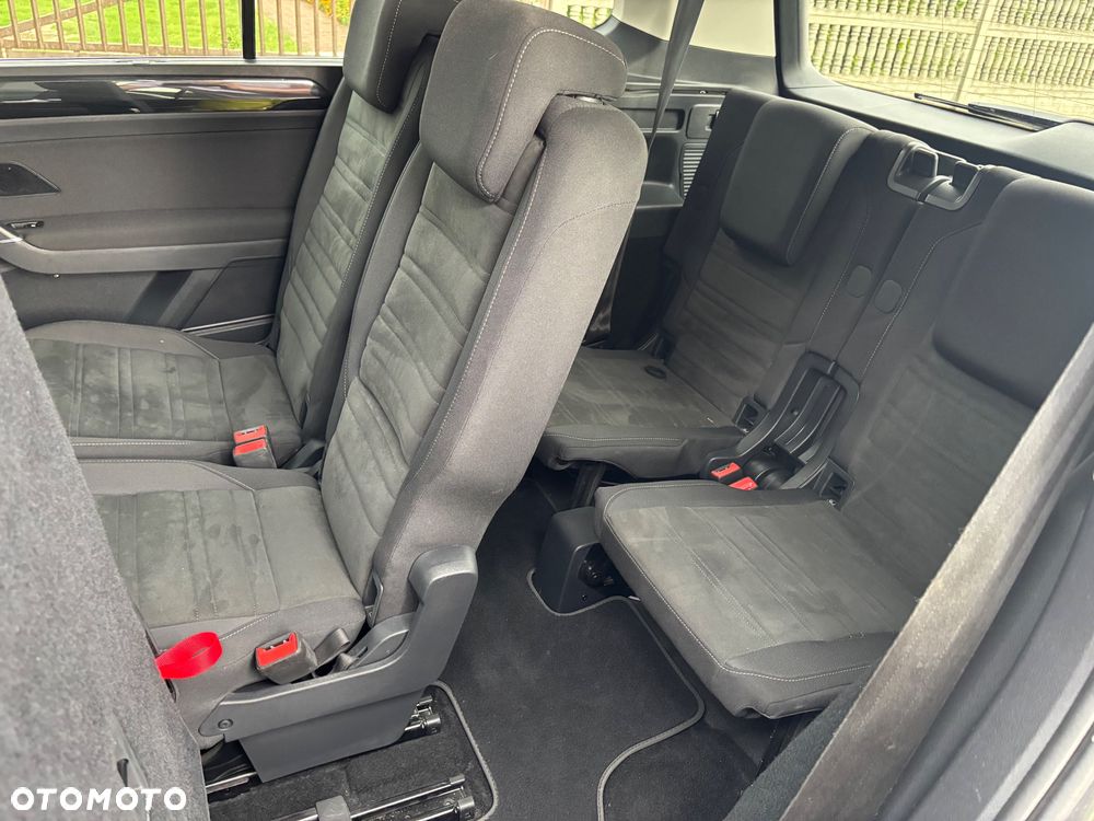 Volkswagen Touran 2.0 TDI SCR DSG Highline - 32