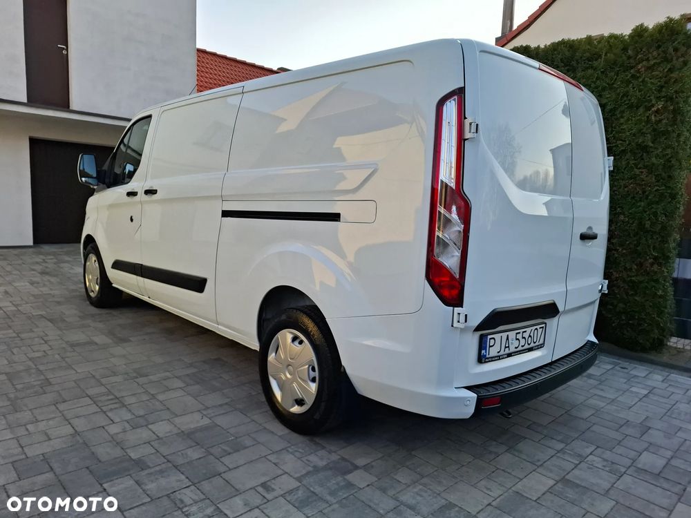 Ford TRANSIT CUSTOM - 3