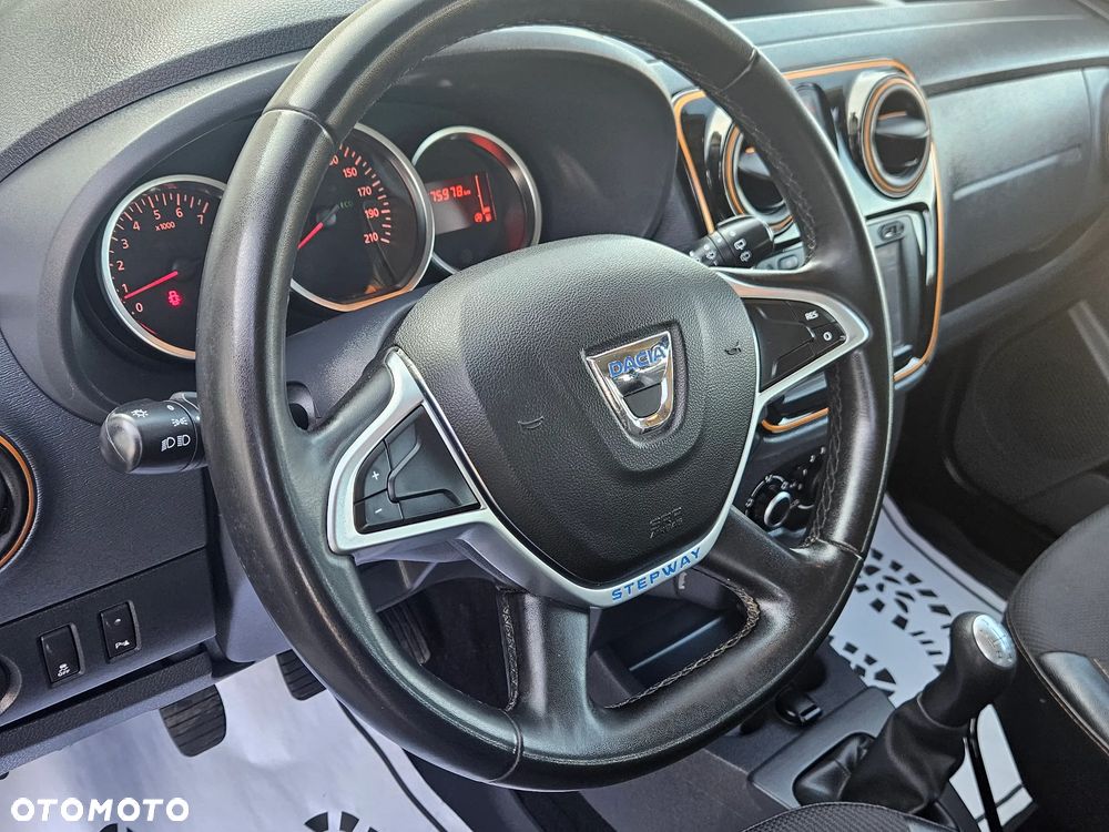 Dacia Dokker TCe 115 Stepway Celebration - 17