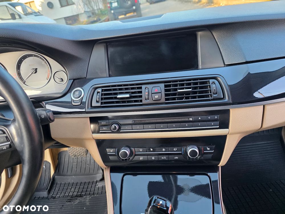 BMW Seria 5 520d Sport-Aut - 26