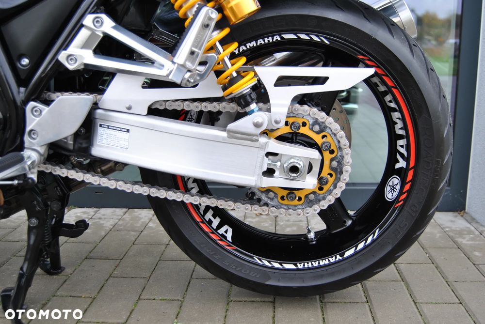 Yamaha XJR - 34