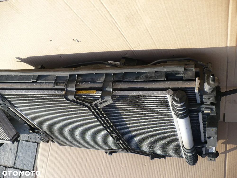 5008 II 3008 II 17- PAS BELKI CHLODNICE ORYGI. - 12