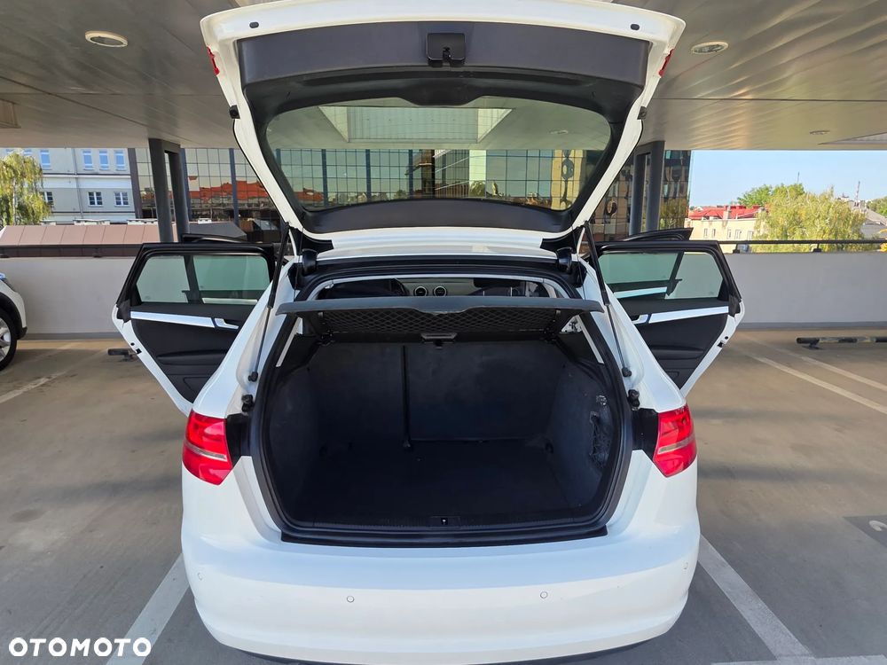 Audi A3 Sportback - 13