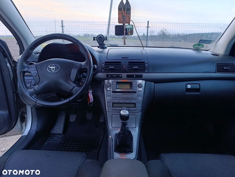 Toyota Avensis 2.0 D-4D Sol - 12