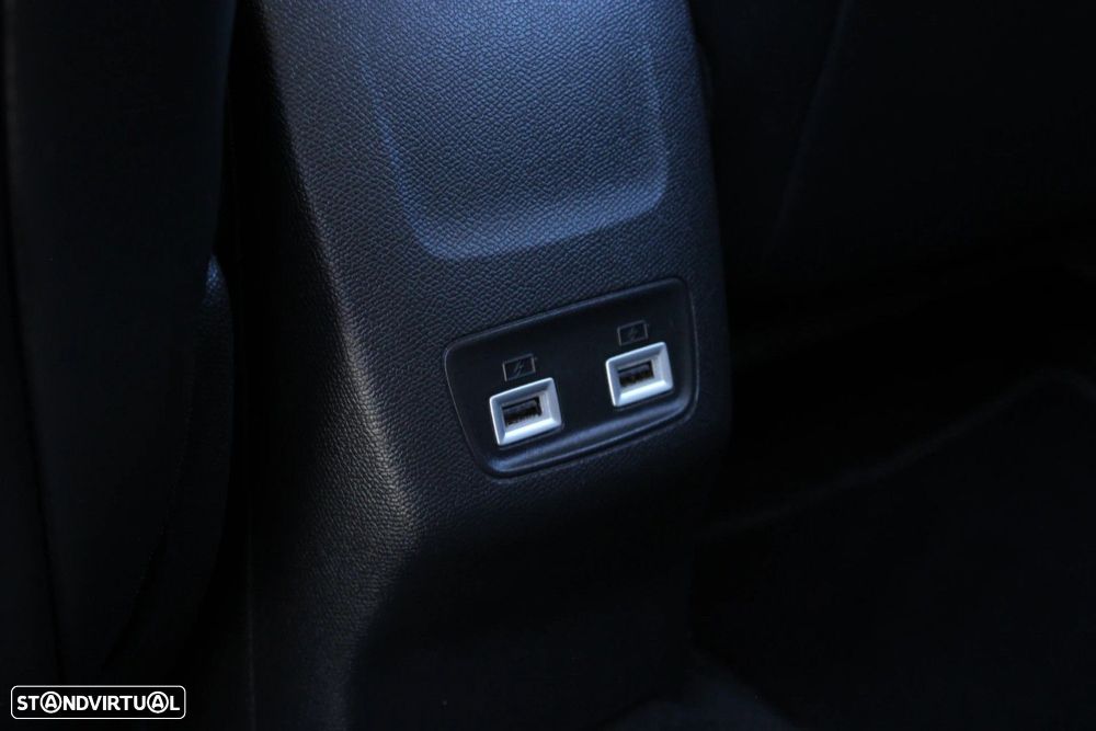 Peugeot e-2008 Allure Pack - 40