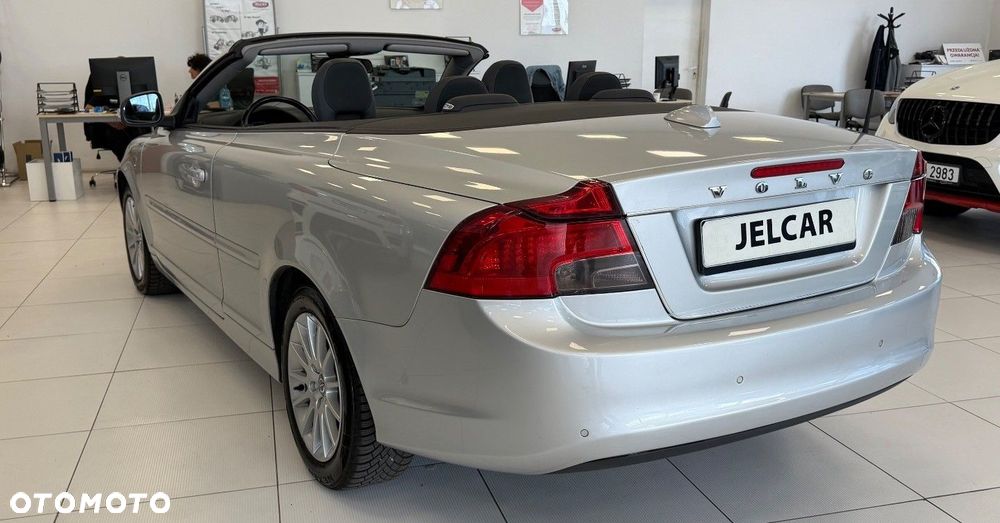 Volvo C70 2.0D Momentum - 9