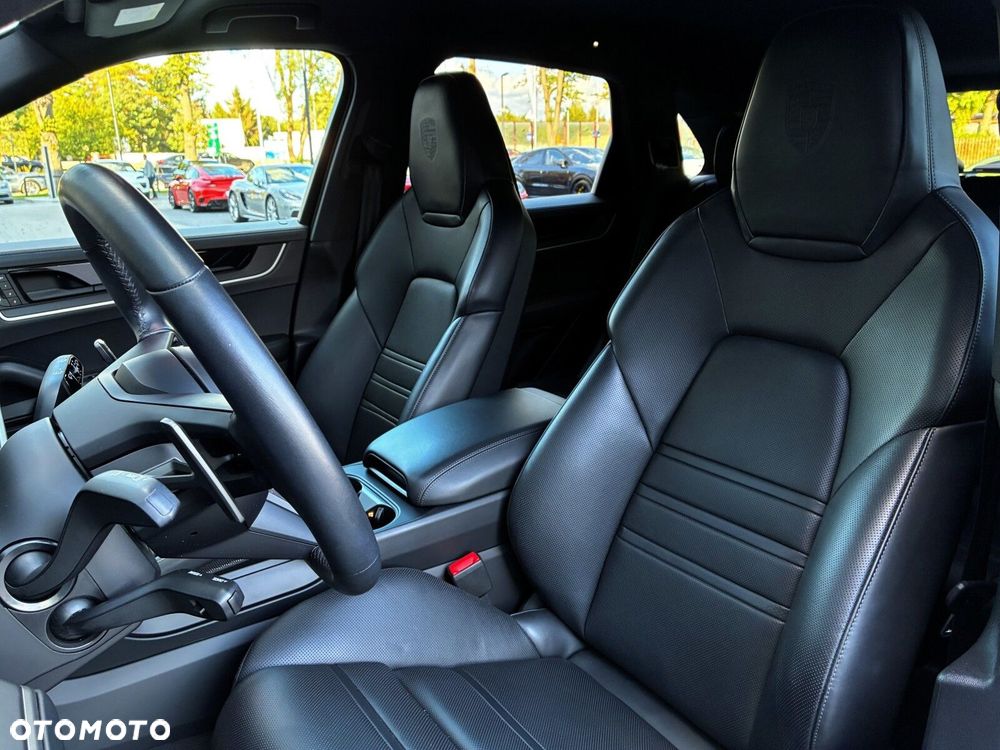 Porsche Cayenne - 23