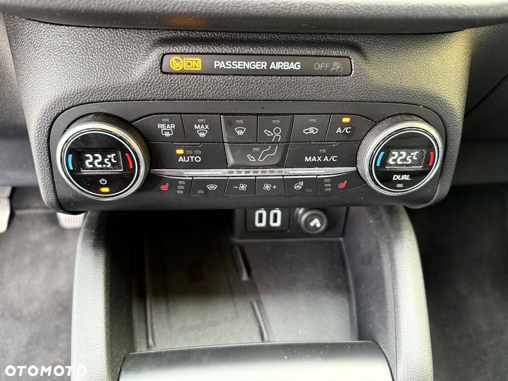 Ford Kuga 1.5 EcoBoost TITANIUM - 20