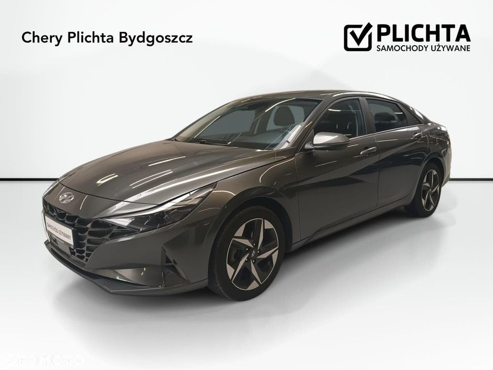 Hyundai Elantra - 2