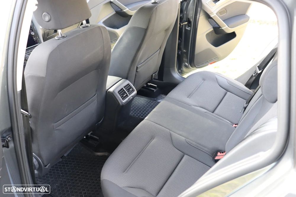 VW Golf Variant 1.6 TDi Confortline - 12