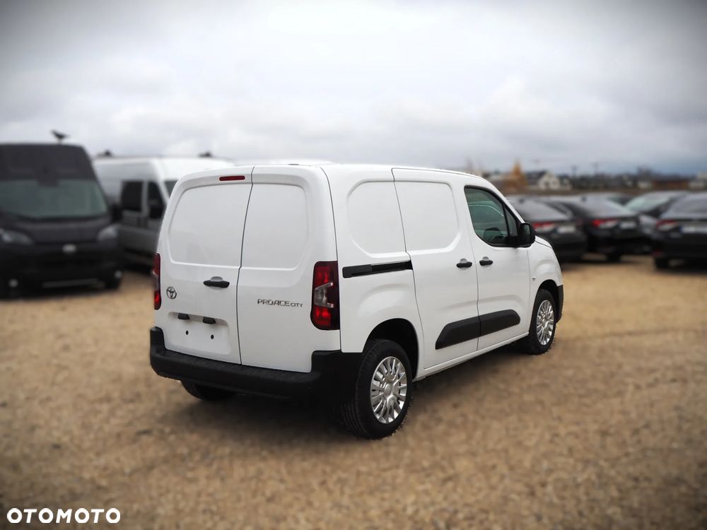 Toyota Proace City - 6