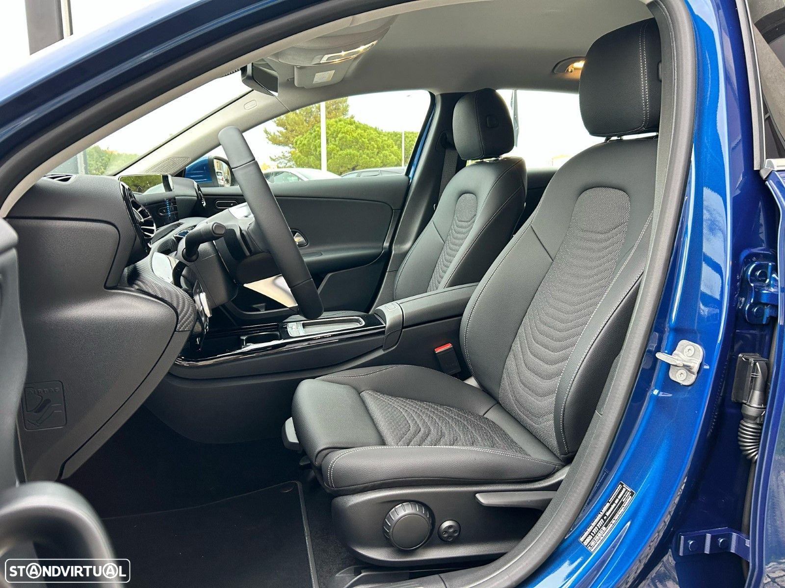 Mercedes-Benz A 250 e - 4