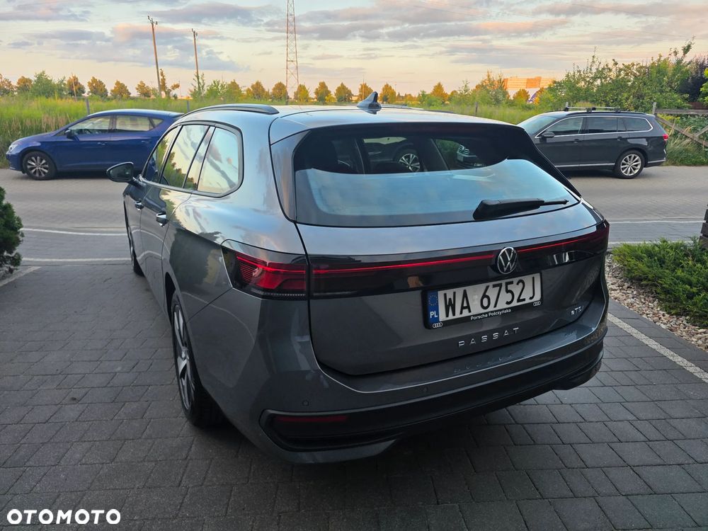 Volkswagen Passat - 14