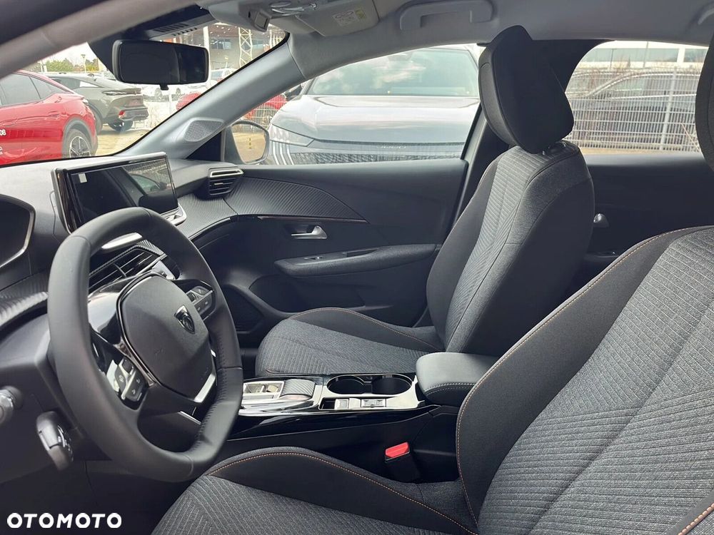 Peugeot 208 1.2 mHEV Business - 11