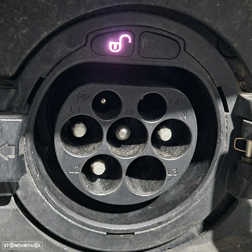 Mercedes-Benz GLC 300 e 4Matic 9G-TRONIC AMG Line - 6