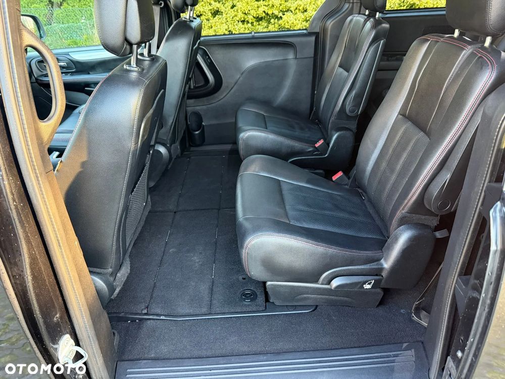 Dodge Grand Caravan 3.6 R/T - 16
