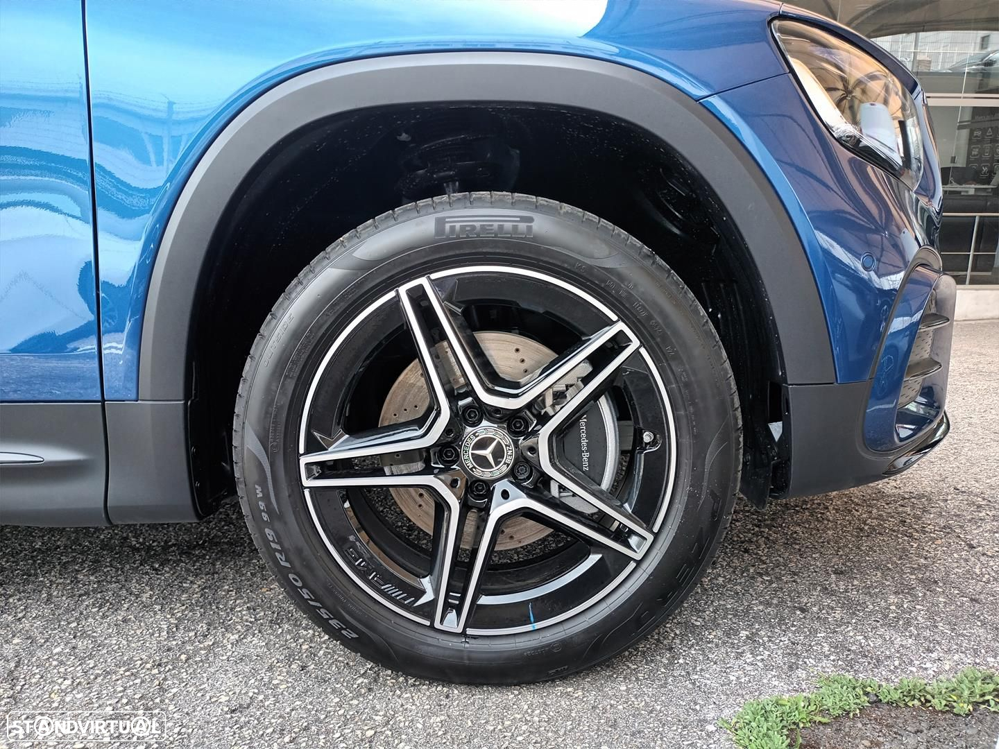 Mercedes-Benz GLB 180 d AMG Line - 4