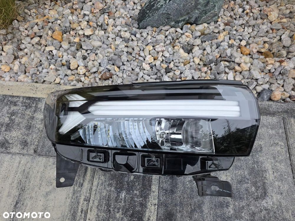 DACIA DUSTER III 3 BIGSTER Kompletna Lampa prawa przód Full Led 260107725R - 5
