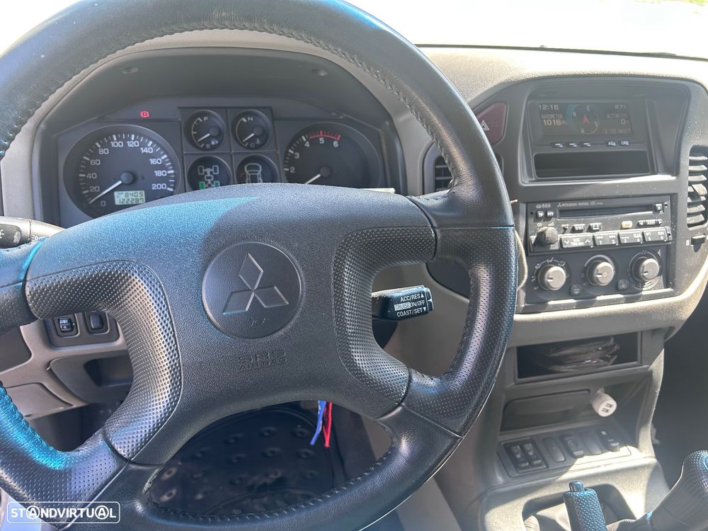 Mitsubishi Pajero 3.2 DI-D GLS - 14