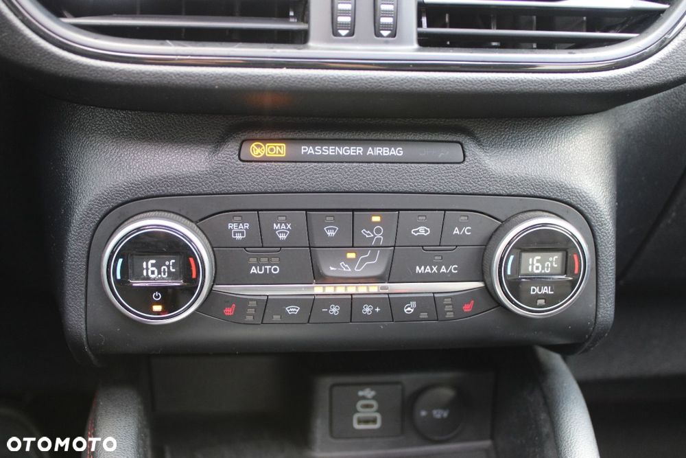 Ford Kuga - 36