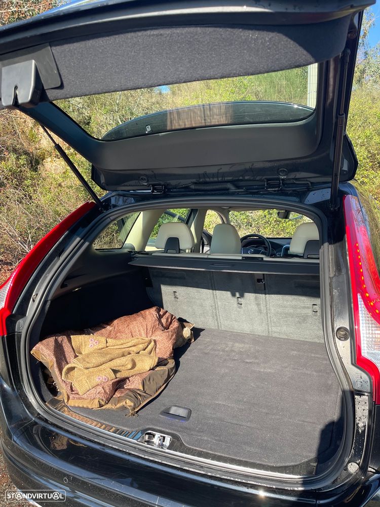 Volvo XC 60 2.0 D4 Momentum - 10