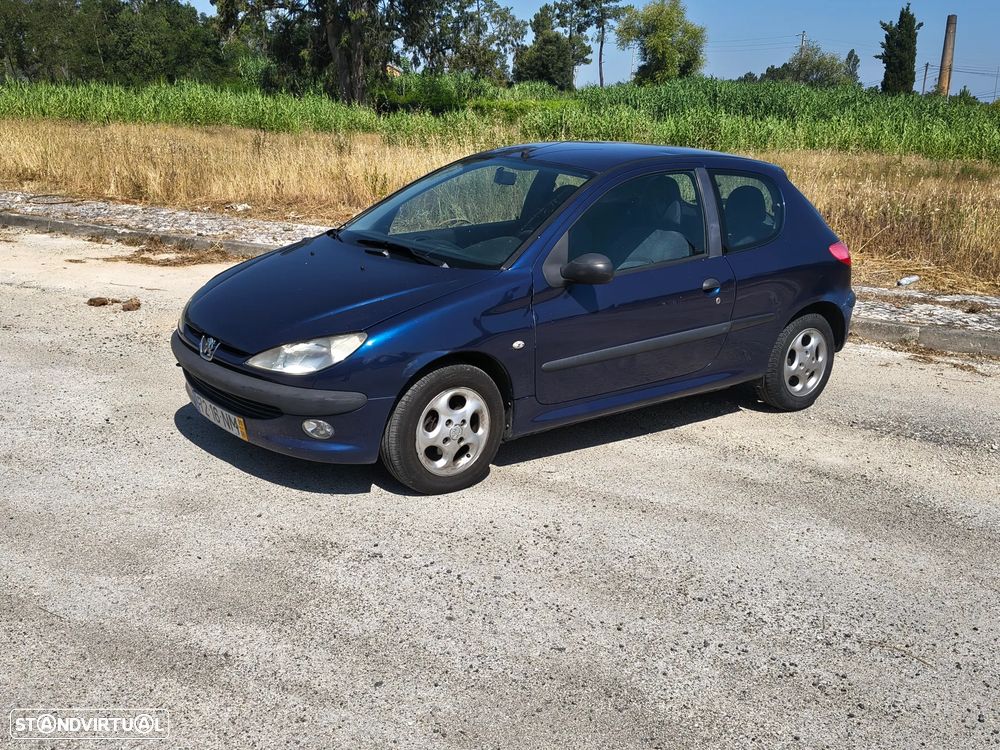 Peugeot 206 1.1 XR - 1