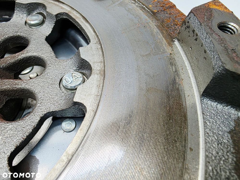 KOŁO DWUMASOWE SPRZĘGŁO AUDI A4 B8 A5 Q5 3.0 TDI 0B4105266H 7/26 - 4
