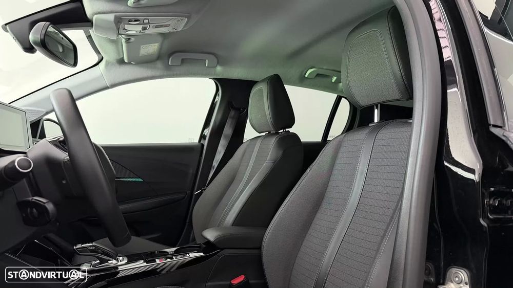 Peugeot e-208 - 18