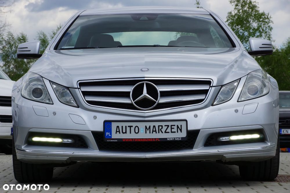 Mercedes-Benz Klasa E 220 CDI DPF BlueEFFICIENCY Automatik Avantgarde - 3