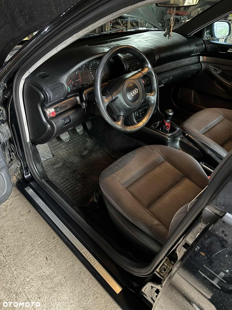 Audi A4 Avant 1.8 - 8