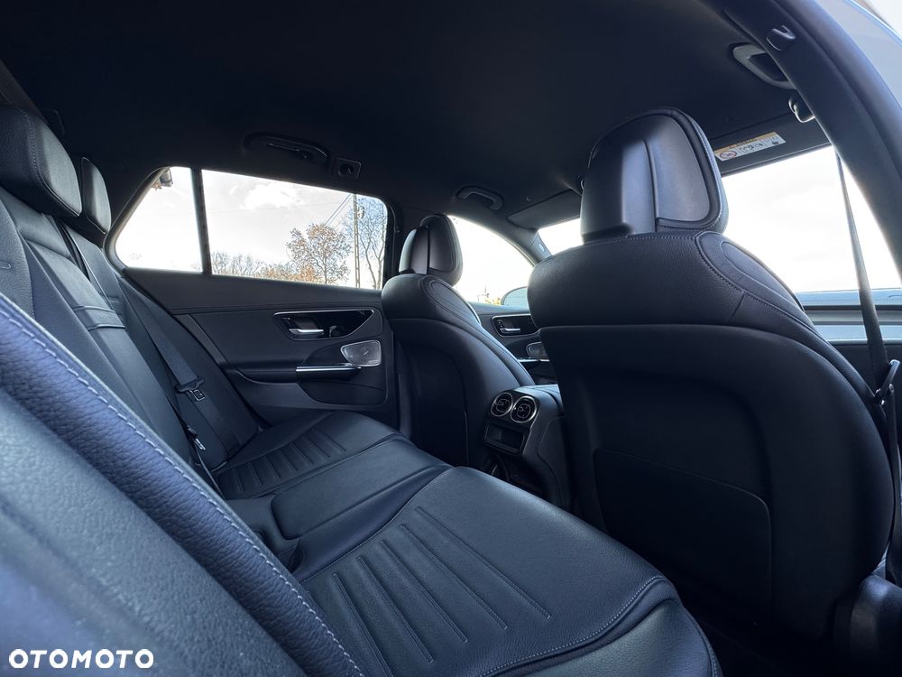 Mercedes-Benz Klasa C 300 d 9G-TRONIC - 4