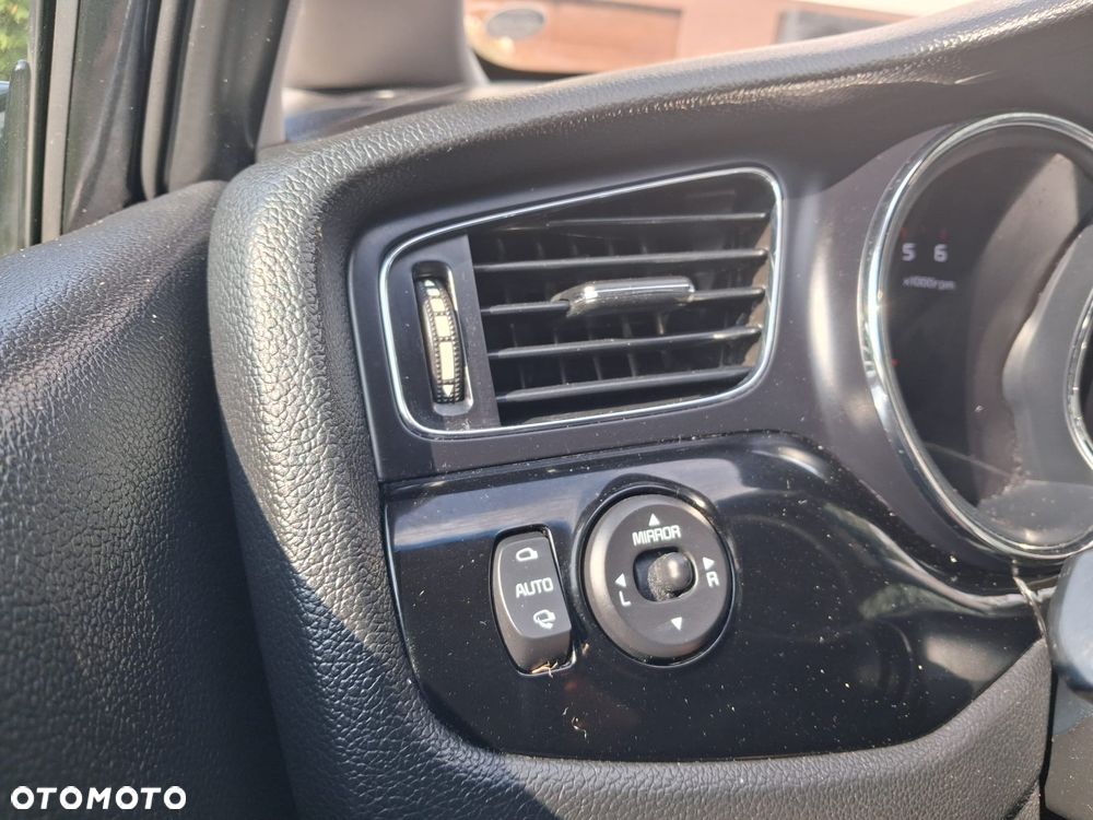 Kia Ceed 1.6 CRDi 128 Dream Team Edition - 13