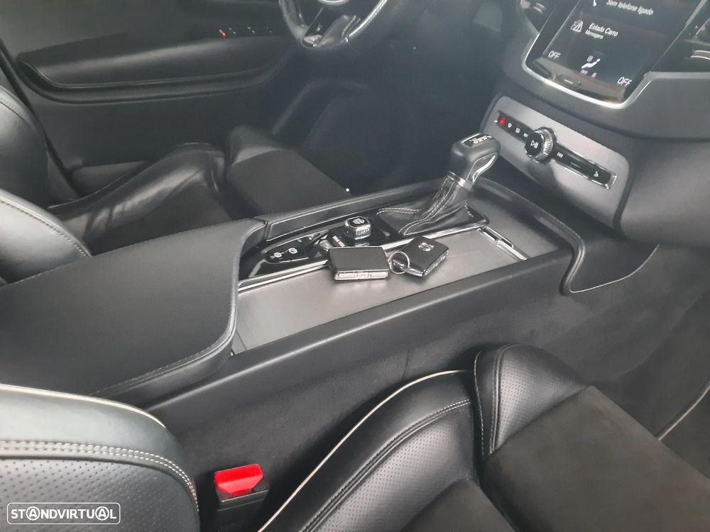 Volvo XC 90 2.0 D4 R-Design - 42