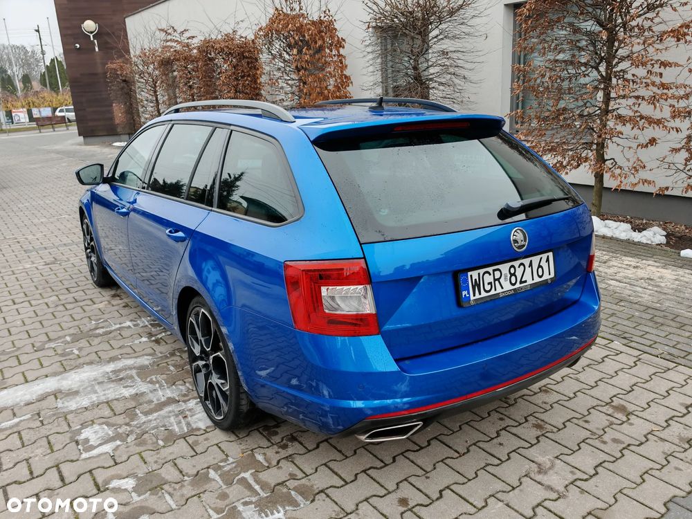 Skoda Octavia 2.0 TDI DSG RS - 3